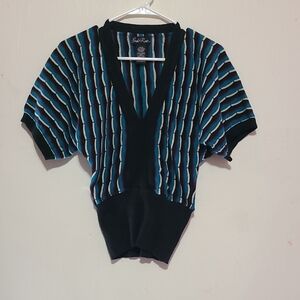 Women's Striped V-Neck Short Sleeve Sweater